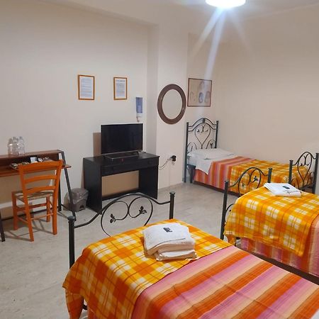 L'Attico Affittacamere B&B Καταντζάρο Εξωτερικό φωτογραφία
