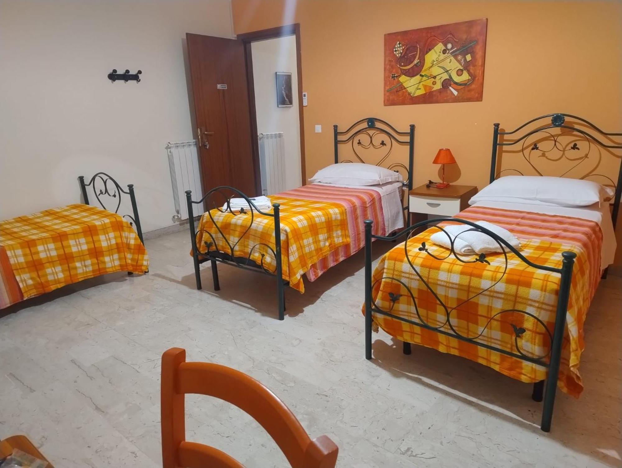 L'Attico Affittacamere B&B Καταντζάρο Εξωτερικό φωτογραφία