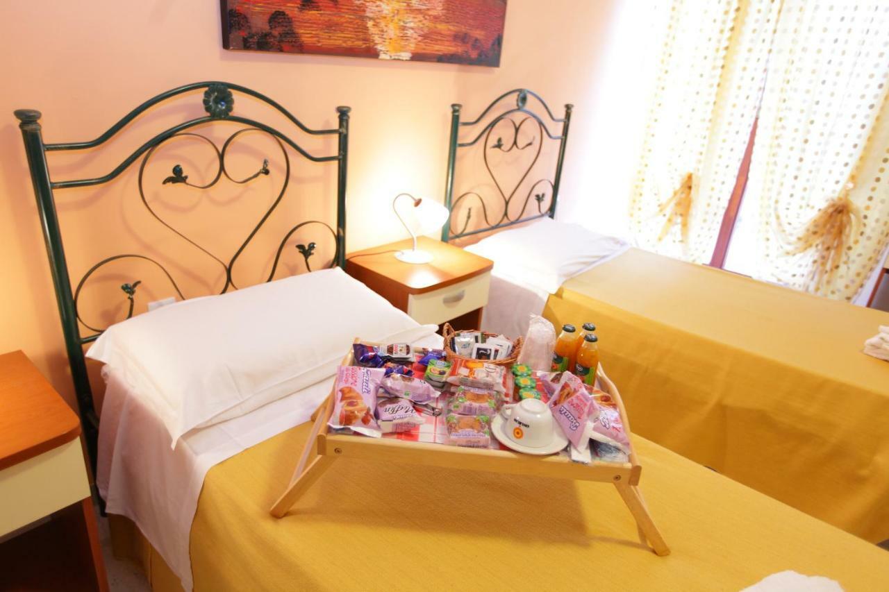 L'Attico Affittacamere B&B Καταντζάρο Εξωτερικό φωτογραφία